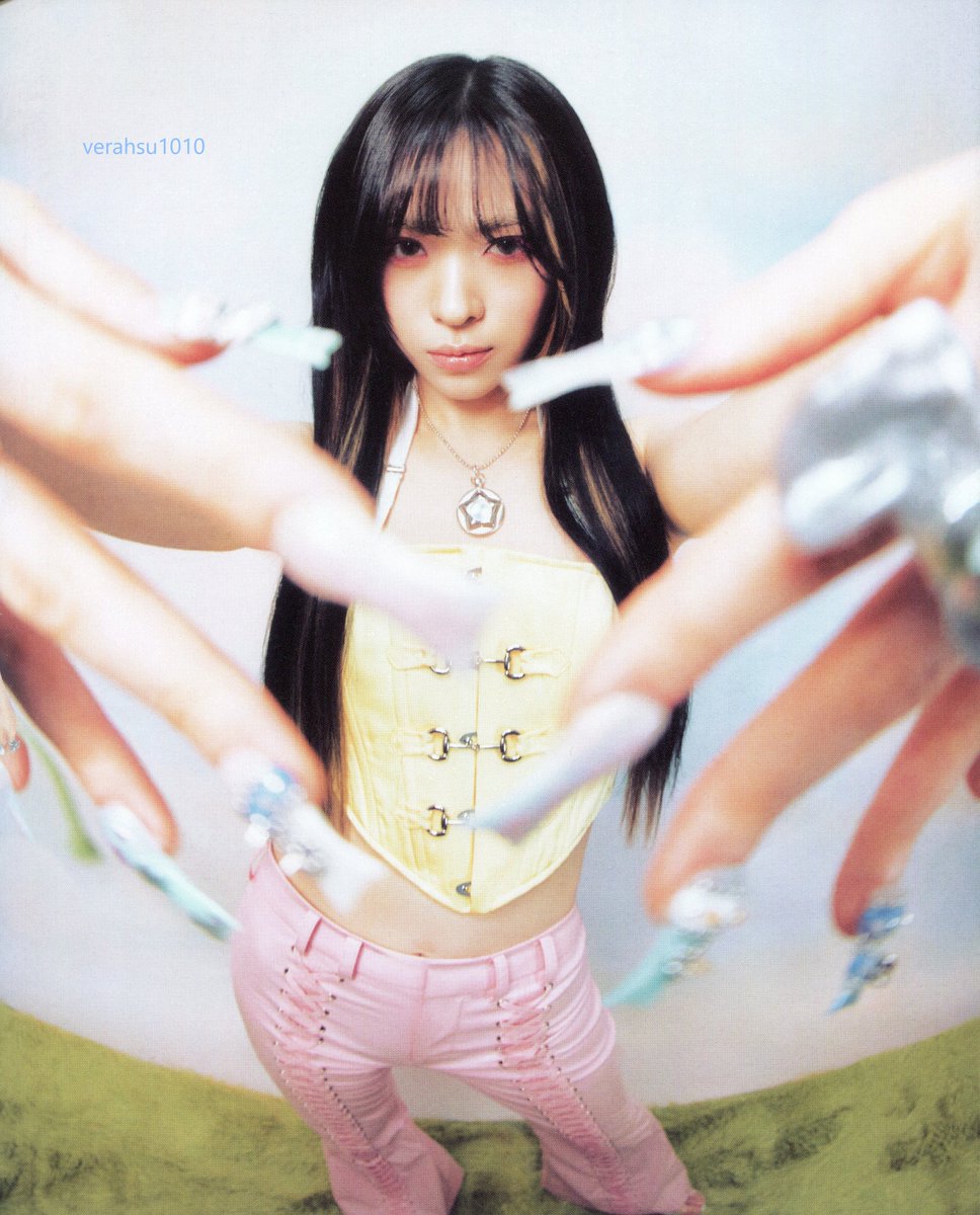 verahsu1010's tweet photo. (SCAN) ITZY "MOTTO" Album (C Ver.)  

#ITZY #있지  #RyuJin #류진 https://t.co/8qGQJMIl4I