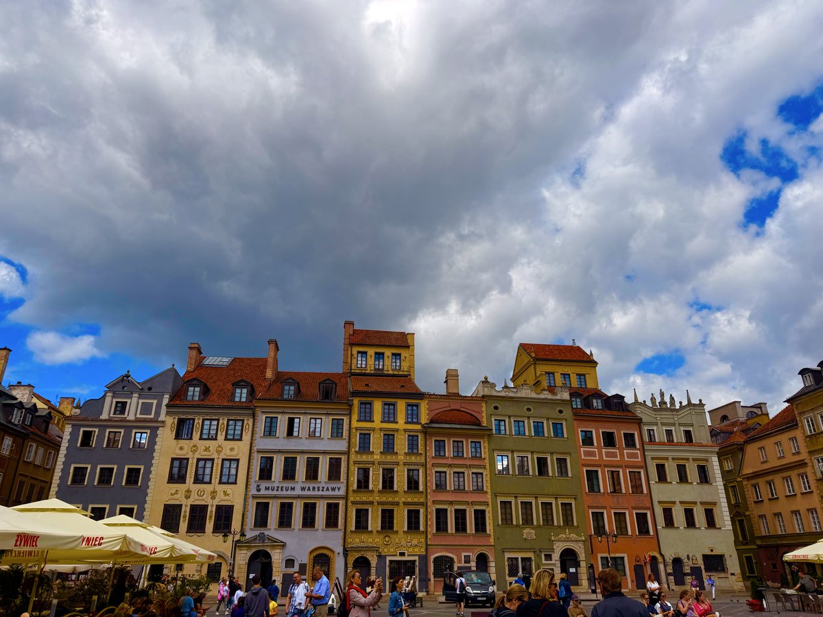 LauraLoomer's tweet photo. Warszaw, Poland. 🇵🇱 https://t.co/7kKuDxMp8N