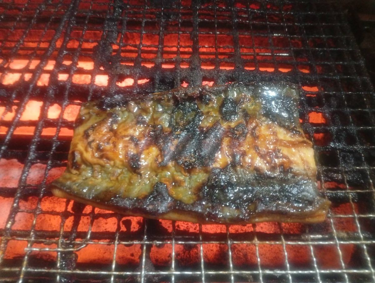 39_kiyose's tweet photo. やきとりさんきゅう清瀬店
30日(木)オープンしております｡
本日のオススメは鰻の蒲焼き､
山崎､響､知多､白州､
日本酒「雪の茅舎」「作zaku」
もございます。
皆様のご来店をお待ちしてます。
#やきとりさんきゅう清瀬店
#清瀬駅南口
#テキーラソーダ
#ポン酢サワー
#翠ジン https://t.co/4Ea7KfFBG0