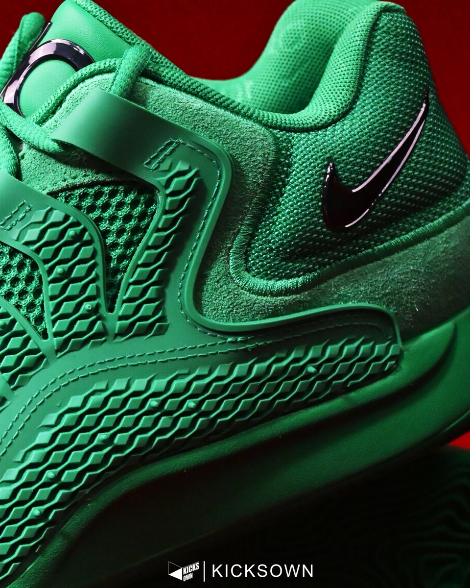 KICKSOWNCOM's tweet photo. The spooky vibe with death scent.
Shop the Nike KD 18 ‘Dark Green’ at https://t.co/Z7DDCS9Vqw now!
#kicksown #kicksowncom #basketballshoes #sneakers #hoopshoes #basketball #nike #nikesports #nikeshoes #kevindurant https://t.co/Qm5f9q8z2n