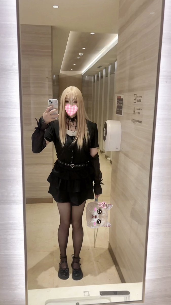claviesissy's tweet photo. Blonde with all black💛🖤

#femboy #sissy #stockings https://t.co/EKpASdTKWF