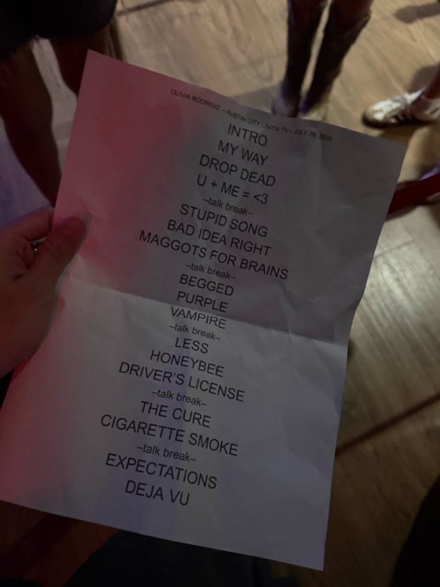 oliviarodrigITA's tweet photo. 🚨| Olivia ieri notte si è esibita all'Austin City Limits!

Questa era la setlist del concerto (tra le canzoni del nuovo album mancava soltanto "what's wrong with me", e secondo un fan presente "honeybee" è stata accorciata) 🎶 https://t.co/gN9maUVdYr