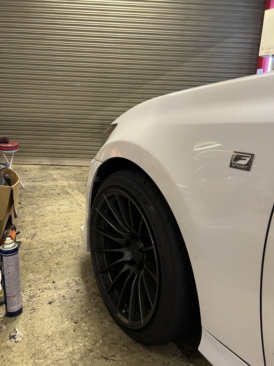 mhf884's tweet photo. スプリング交換して、車高合わせてもらってバッチリです！

フロント12kから18k リア14kから26kに変更です〜

これで底付きしなくなってくれるとうれc
#gs350 #grl10 https://t.co/tOpKtx3cNp