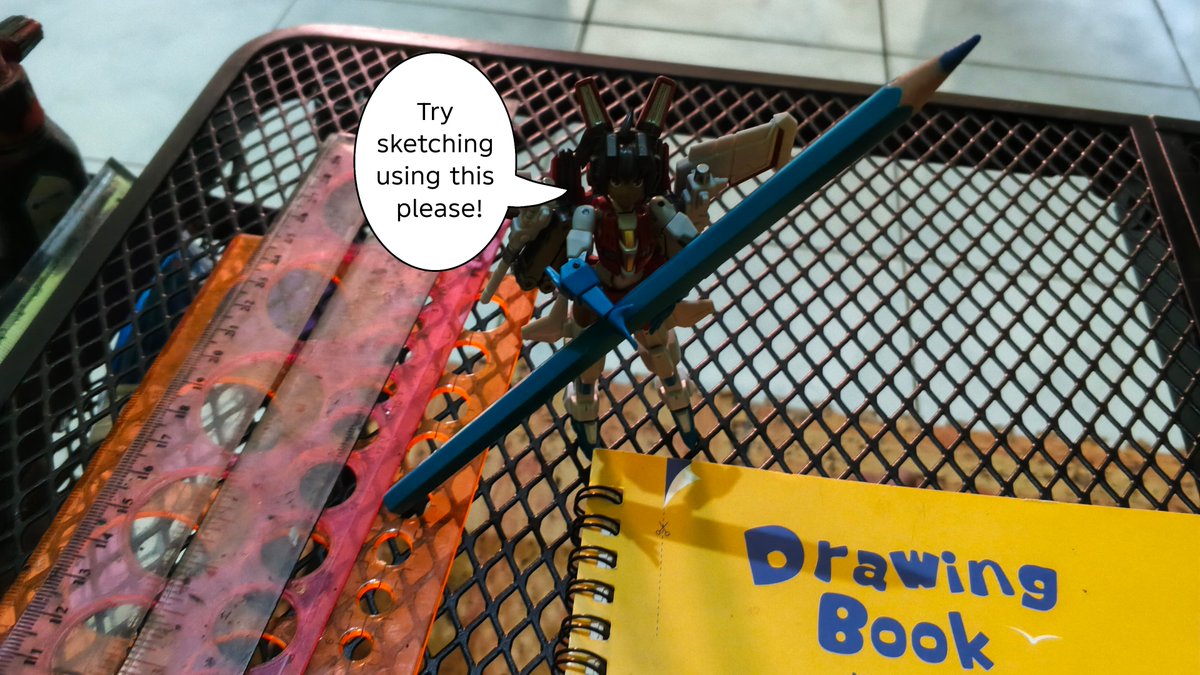 Trextyrano's tweet photo. Starwing, the little assistant for a lonely artist. #ironfactory #ironfactorygirls https://t.co/yLRKuteghx