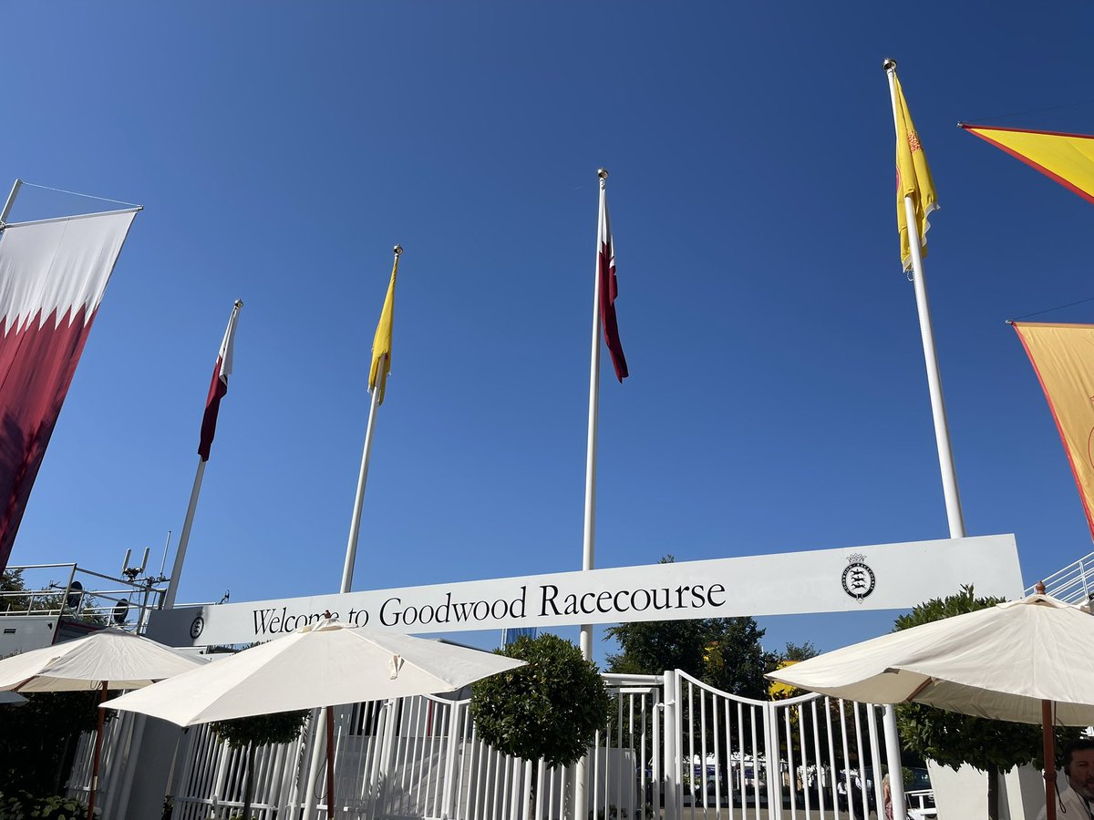 UnibetRacing's tweet photo. Day 3️⃣ @Goodwood_Races
🌱Good to Firm (Good plcs)
🏆 8️⃣ races (1:50-5:55)
🌟 G1 Nassau Stakes 3:35
💎 Diamond Necklace 4/5f
💪 🐎 Ciarrai Abu & Savvy Disko
💪 🐎 Leave The Bag In
https://t.co/gJunLPAorw
🔞#GambleAware #GloriousGoodwood https://t.co/8pWGbZv1Wb