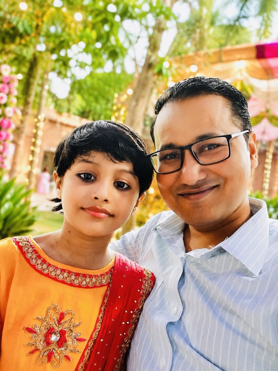 SatishS02805184's tweet photo. “पिता और पुत्री — एक ऐसा रिश्ता, जहाँ प्यार शब्दों से नहीं, एहसासों से झलकता है। ❤️✨”

#PitaAurPutri #FatherDaughter #PapaKiLadli #UnbreakableBond #FamilyLove #BlessedMoments #LoveForever #InstaFamily #IndianFamily #Memories https://t.co/8qg5w0aJ7g