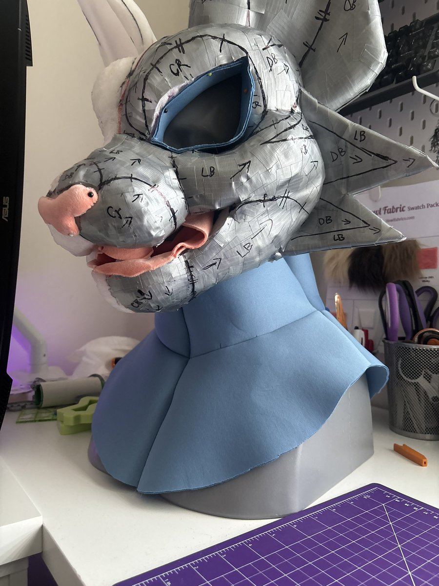 UNTITLED247_'s tweet photo. Posting WIPS of fursuit bases seems to be pretty popular so here’s some from my first suit! #furry #fursuit https://t.co/X6bT8v6jmp