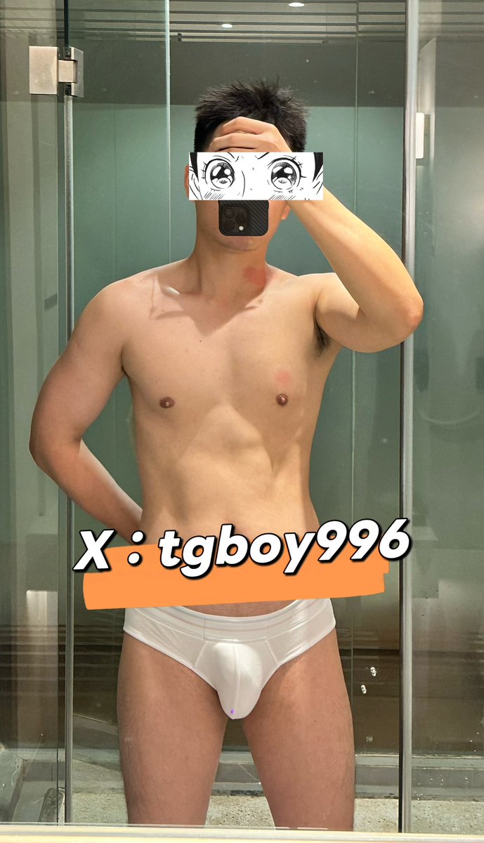 tgboy996's tweet photo. 好久没有穿内裤了，骚b要求@tgboy996 穿上内裤让他舔👅 https://t.co/JWMIKA646s