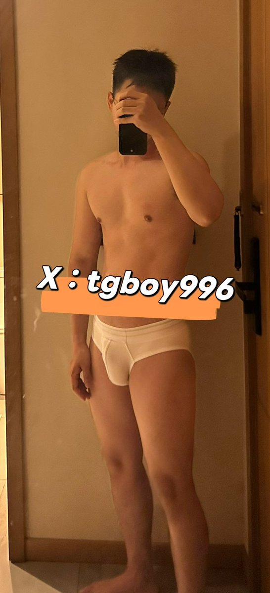 tgboy996's tweet photo. 好久没有穿内裤了，骚b要求@tgboy996 穿上内裤让他舔👅 https://t.co/JWMIKA646s