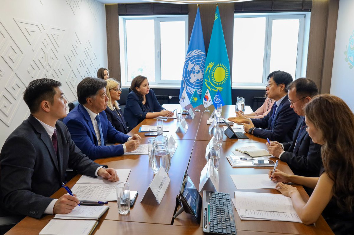 UNDPKAZ's tweet photo. UNDP Kazakhstan, ACSH &amp; the NIA of the Republic of Korea are strengthening cooperation on AI and digital transformation.

From #digital #governance to the Global #AI Hub, the partners are advancing knowledge exchange and innovation across regions. 🌐🤝

🔗https://t.co/Iv1nbKAKI7 https://t.co/nFQXlic0a1