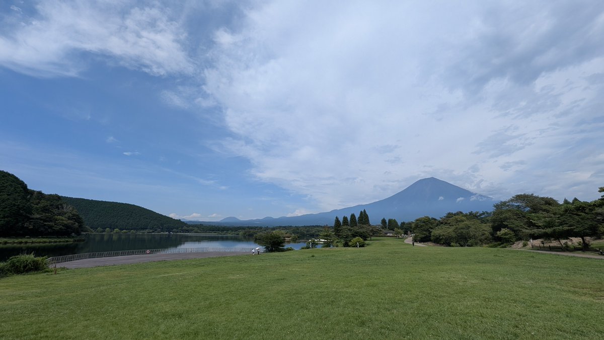kame202's tweet photo. 田貫湖
この季節にしては富士山が綺麗でした。 https://t.co/42EFkJZfHQ