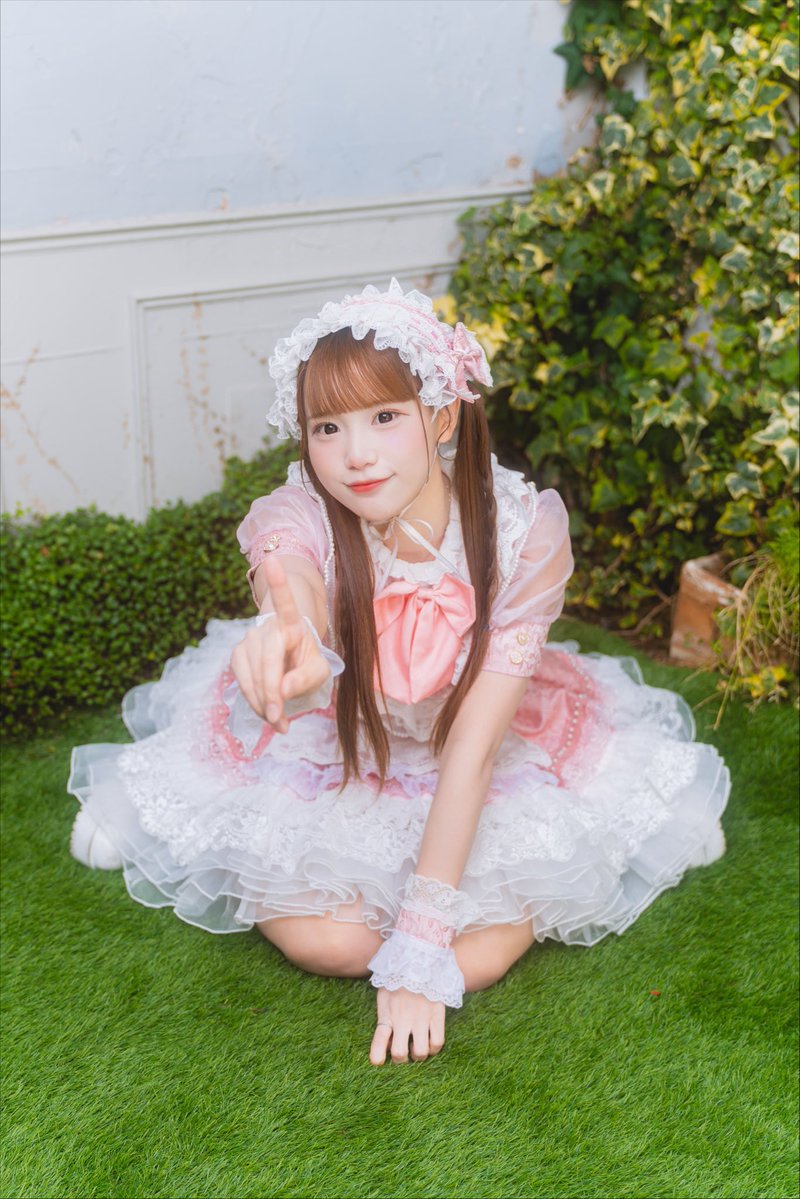 ayano_MBR's tweet photo. ご無沙汰しております💭
本日をもちましてMelty BeaRを卒業させていただきます

沢山応援していただいたにも関わらず、最後に会える機会を作れず申し訳ないです。

やらないつもりでいたアイドル活動がまた出来て大切な思い出になりました🤝🏻

また皆さんとはどこかでお会い出来ると嬉しいなと思っております！改めて1年半沢山ありがとうございました

(同じく卒業のりのは今日最後のステージがあるので是非見に行ってあげてね)