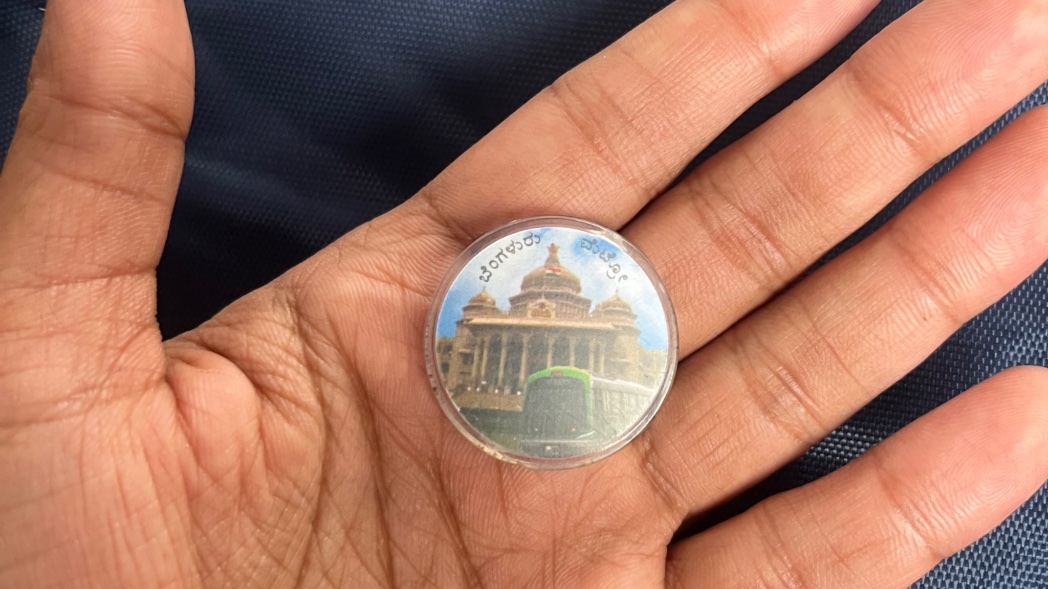 sridatta_a's tweet photo. ��ೆಂಗಳೂರ ಹೆಸರೇ ತಪ್ಪಾಗಿದೆ ಟೋಕನ್ನಲ್ಲಿ 🤦‍♂️ @OfficialBMRCL https://t.co/vUrBKoVPzw