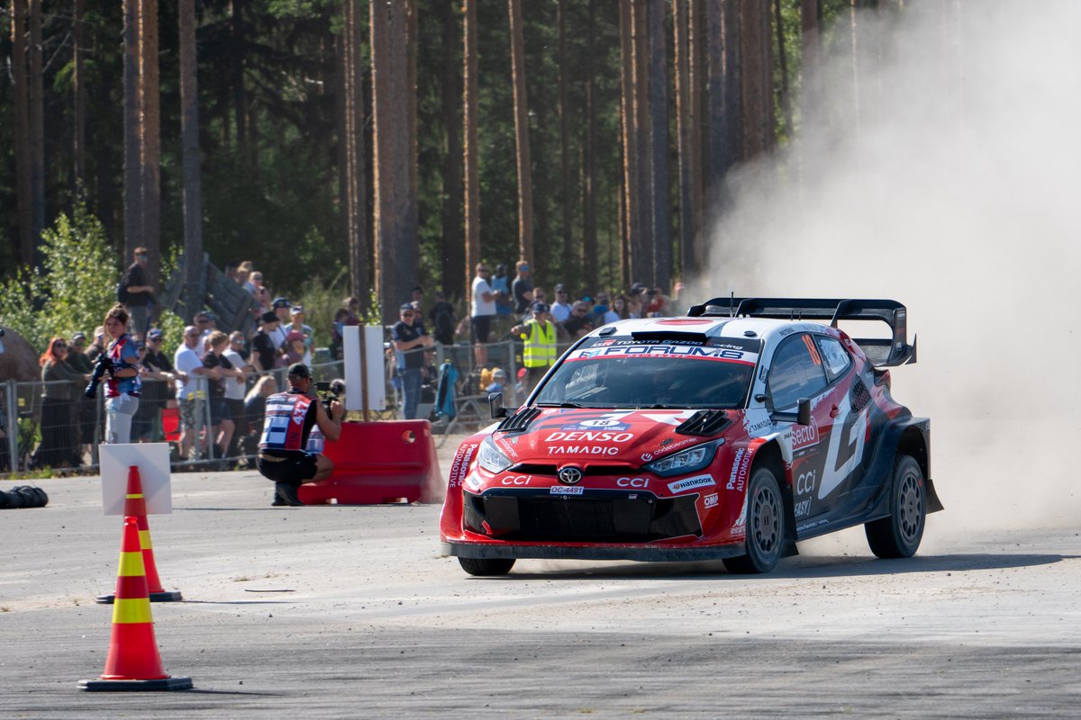 FORUM8JP's tweet photo. Secto Rally Finland 🇫🇮
シェイクダウンに間に合いました！
いきなりの大ジャンプに大興奮🔥
本番前から、観客席も仕上がっています！

#forum8 #WRC #sectrallyfinland #RallyFinland https://t.co/CsFJRSZLTw
