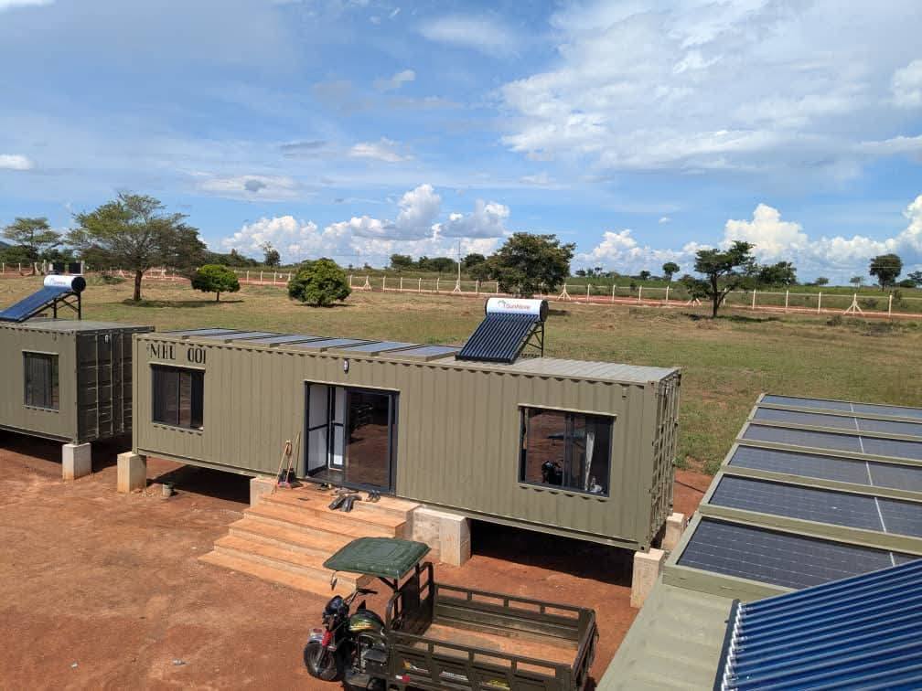 Premium2008's tweet photo. Office container solutions, Nairobi. 

Fast, easy, cost-friendly🙃

Design &amp; fabrication by https://t.co/bdTNQurK7m https://t.co/JKPS8M9w5U