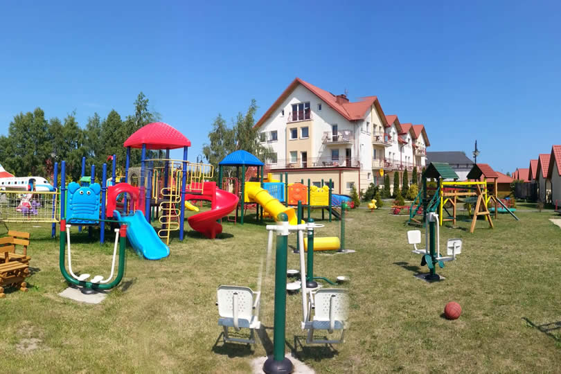 fajnedomki's tweet photo. 👉miejsca postojowe dla samochodów znajdują się przy domku lub na parkingu #morzebałtyckie #visitpoland #polska #hastrzebiagora #wolnydomek https://t.co/Rbg4yiqbKE