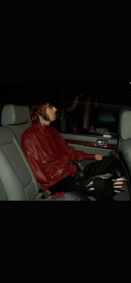 stoochrules's tweet photo. @jojoWILTS72 @liamgallagher https://t.co/sPvpY1S1MV