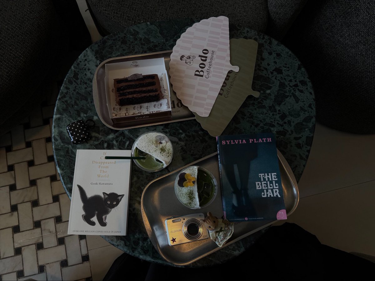 radiospine's tweet photo. matcha date w juju °❀⋆.ೃ࿔*:･ https://t.co/RFp0TWp71W