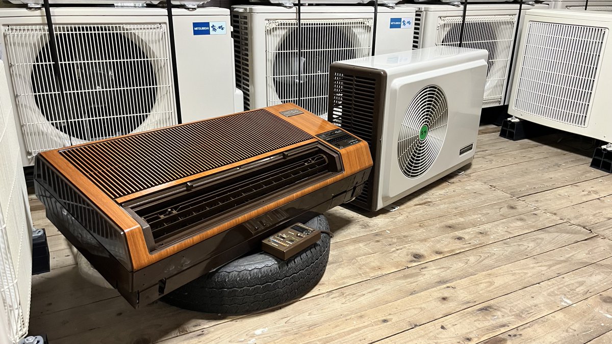 TamamofuFox's tweet photo. レトロ霧ヶ峰 1979年製 MSH-2206R エアコンのお手入れ完了です✨

 #三菱霧ヶ峰 #観賞用エアコン  #室外機 https://t.co/YBQah2W58Z
