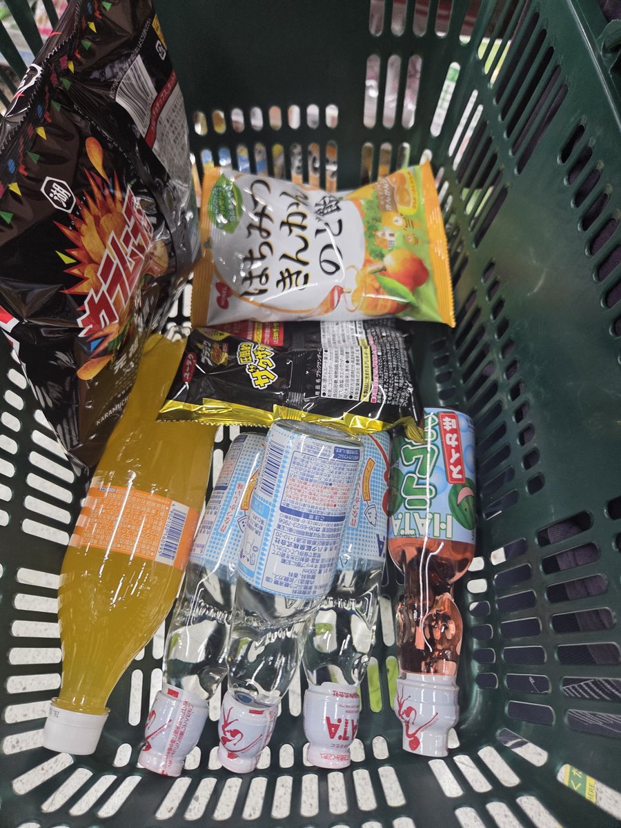 86868_TGL's tweet photo. のど飴買いに行ってお祭り装備で帰ってきた https://t.co/CJBMwH9f51