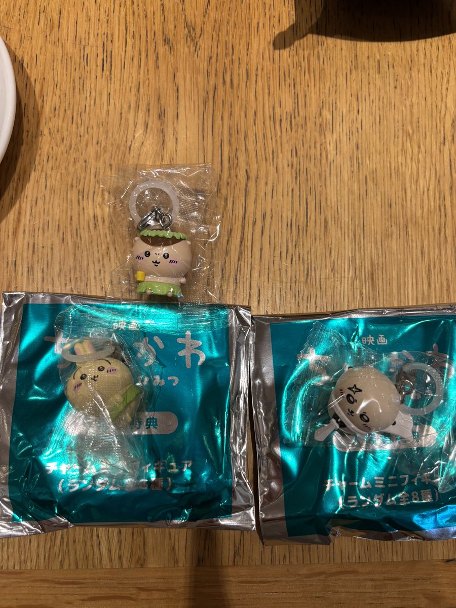 Mni2Z8's tweet photo. ちいかわ 映画特典  人魚の島のひみつ めじるしアクセサリー  チャームミニフィギュア  交換

譲）うさぎ、ラッコ、くりまんじゅう
求） 古本屋(カニちゃん)

本日または後日梅田にて手渡し交換希望です。(なんば、天王寺も日程により可)
お気軽にお声掛けください🙇‍♀️ https://t.co/Ss5aMxMJS6