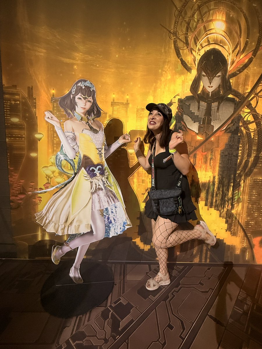 GamerDex_83's tweet photo. Here we are in the golden city!
@Gaia_eden_ @Jask_Sem @KovuAziva @FF_XIV_EN @XIVPartyItaly #ffxivfanfest https://t.co/8IHas2Lho5
