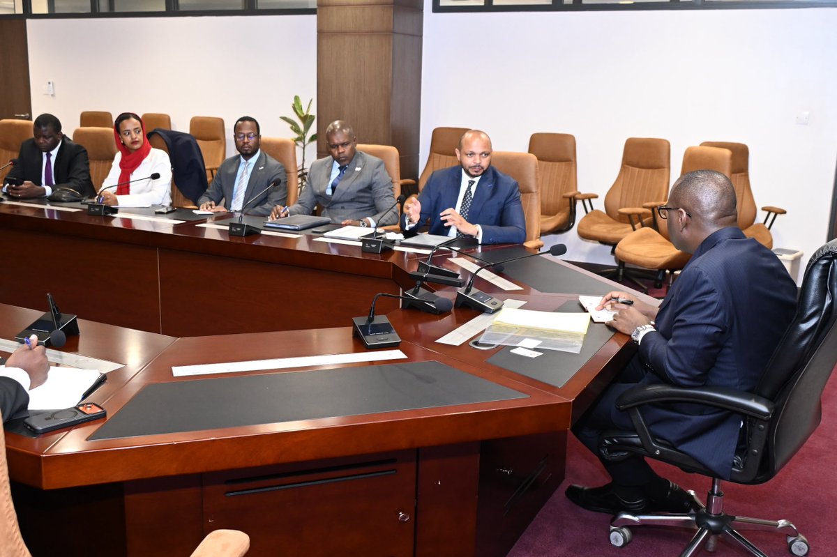 PressACP's tweet photo. 🌐🇺🇬 The Secretary-General of the Organisation of African, Caribbean and Pacific States (OACPS), H.E. Moussa Saleh Batraki (@MBatraki), was received by Uganda’s Minister of Finance, Planning and Economic Development (@mofpedU), Hon. Henry Musasizi, during his official visit to the Republic of Uganda🇺🇬.

The Secretary-General reaffirmed the OACPS’ commitment to supporting Uganda’s long-term development priorities, including the Uganda Vision 2040 and the National Development Plans, particularly in agro-industrialisation, minerals and value addition, science and technology, and tourism. He underscored the Organisation’s readiness to mobilise partnerships, promote South-South cooperation, and facilitate investment to help advance Uganda’s development agenda.

The discussions also highlighted the OACPS reform agenda and the implementation of the Malabo Declaration, reinforcing a shared commitment to sustainable growth, trade and economic transformation. 🌍🇺🇬

@GovUganda @StateHouseUg 

🌐 https://t.co/cQgPwieUmv 

#OACPS #Uganda #Vision2040 #SouthSouthCooperation #Development #Trade #Investment