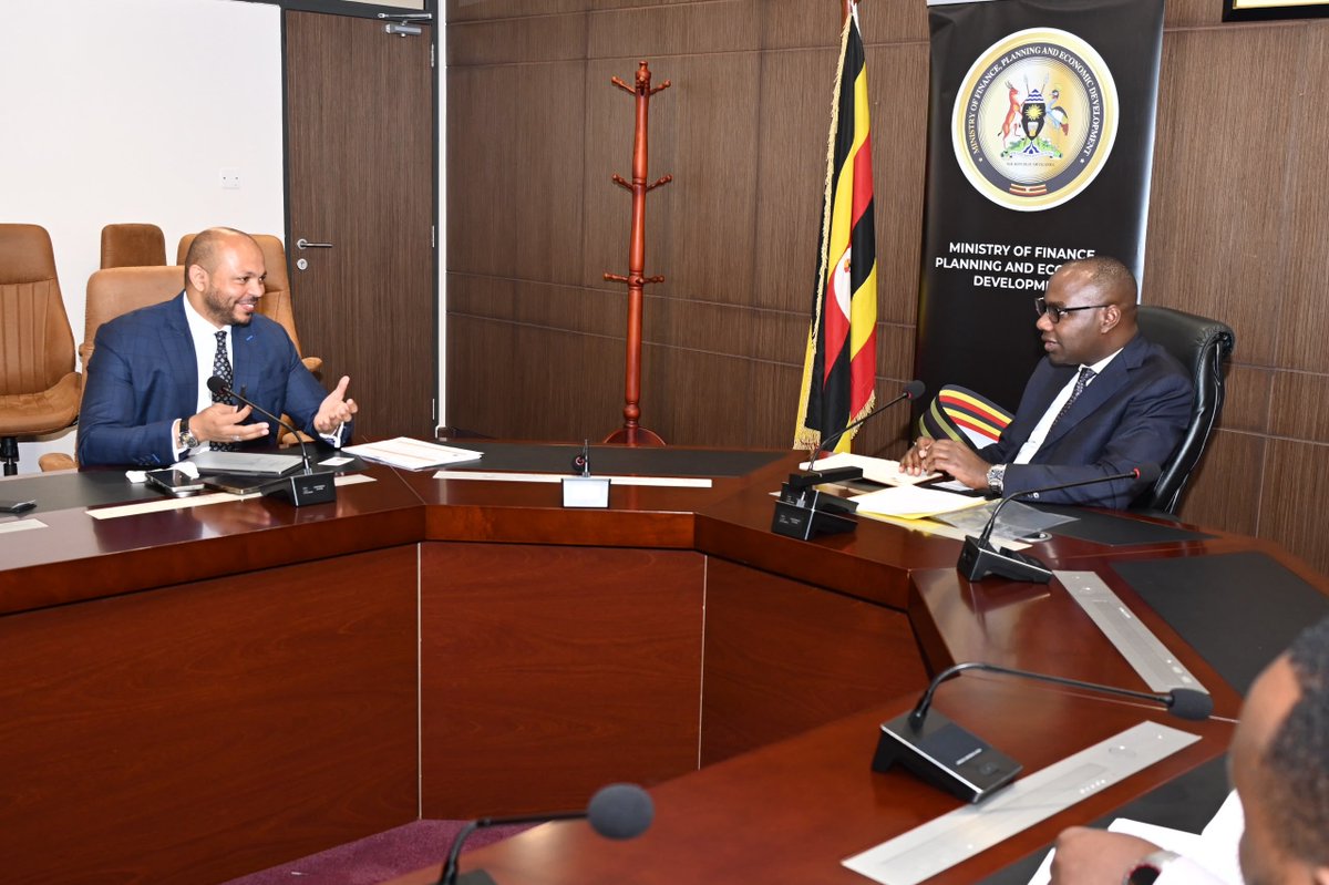 PressACP's tweet photo. 🌐🇺🇬 The Secretary-General of the Organisation of African, Caribbean and Pacific States (OACPS), H.E. Moussa Saleh Batraki (@MBatraki), was received by Uganda’s Minister of Finance, Planning and Economic Development (@mofpedU), Hon. Henry Musasizi, during his official visit to the Republic of Uganda🇺🇬.

The Secretary-General reaffirmed the OACPS’ commitment to supporting Uganda’s long-term development priorities, including the Uganda Vision 2040 and the National Development Plans, particularly in agro-industrialisation, minerals and value addition, science and technology, and tourism. He underscored the Organisation’s readiness to mobilise partnerships, promote South-South cooperation, and facilitate investment to help advance Uganda’s development agenda.

The discussions also highlighted the OACPS reform agenda and the implementation of the Malabo Declaration, reinforcing a shared commitment to sustainable growth, trade and economic transformation. 🌍🇺🇬

@GovUganda @StateHouseUg 

🌐 https://t.co/cQgPwieUmv 

#OACPS #Uganda #Vision2040 #SouthSouthCooperation #Development #Trade #Investment