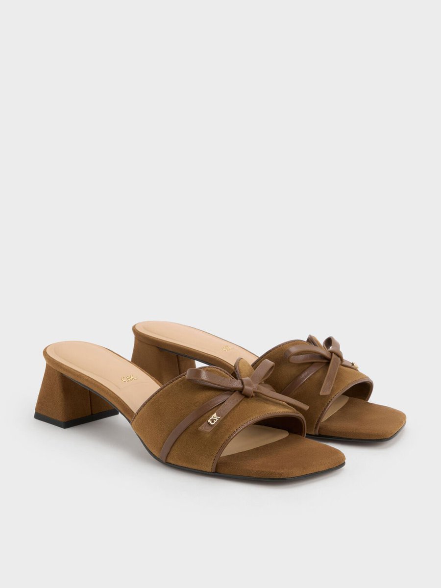 X-এ CHARLES & KEITH JAPAN: 