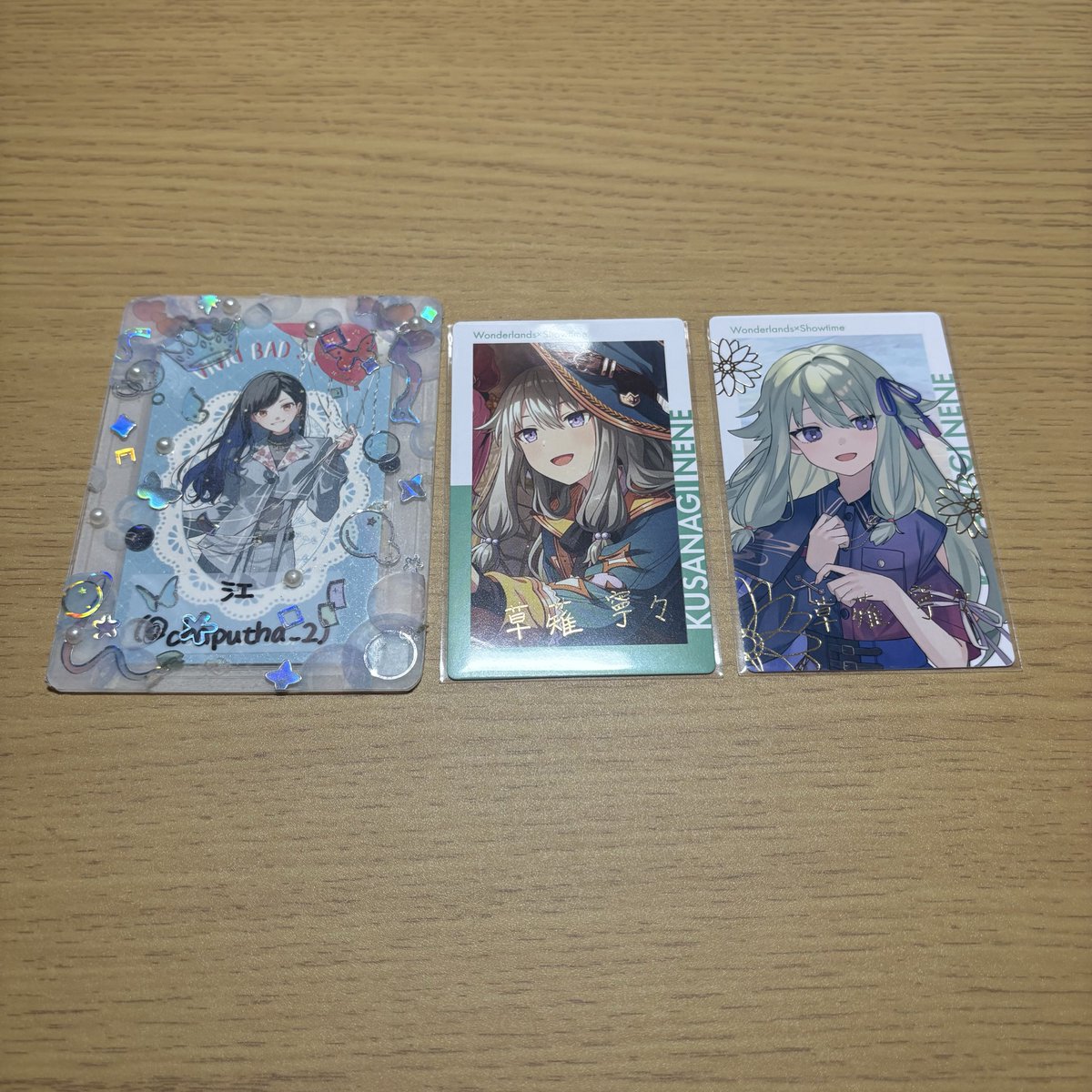 chaputha_2's tweet photo. @Ul__ui 初めまして、こんにちは

当方、画像の寧々を所持しておりますがお手持ちの彰人と瑞希の各1点ずつ郵送交換は可能でしょうか？
ご検討頂けますと幸いです、宜しくお願いします。16:49/夏 https://t.co/ZcPMkw8baZ