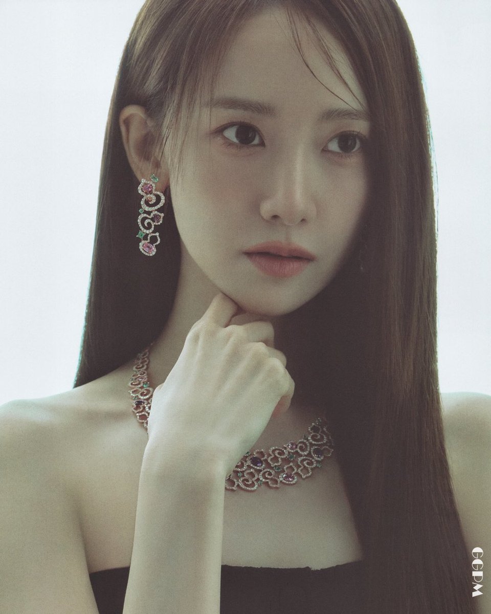 yeppeoyoona's tweet photo. YoonA x Qeelin for Dazed Korea August issue

She’s such a doll-like princess! 👑 

🔗 https://t.co/1rV0SEtB7h

#LimYoonA #임윤아 #YoonA #윤아 https://t.co/uTJ3IKPZKL
