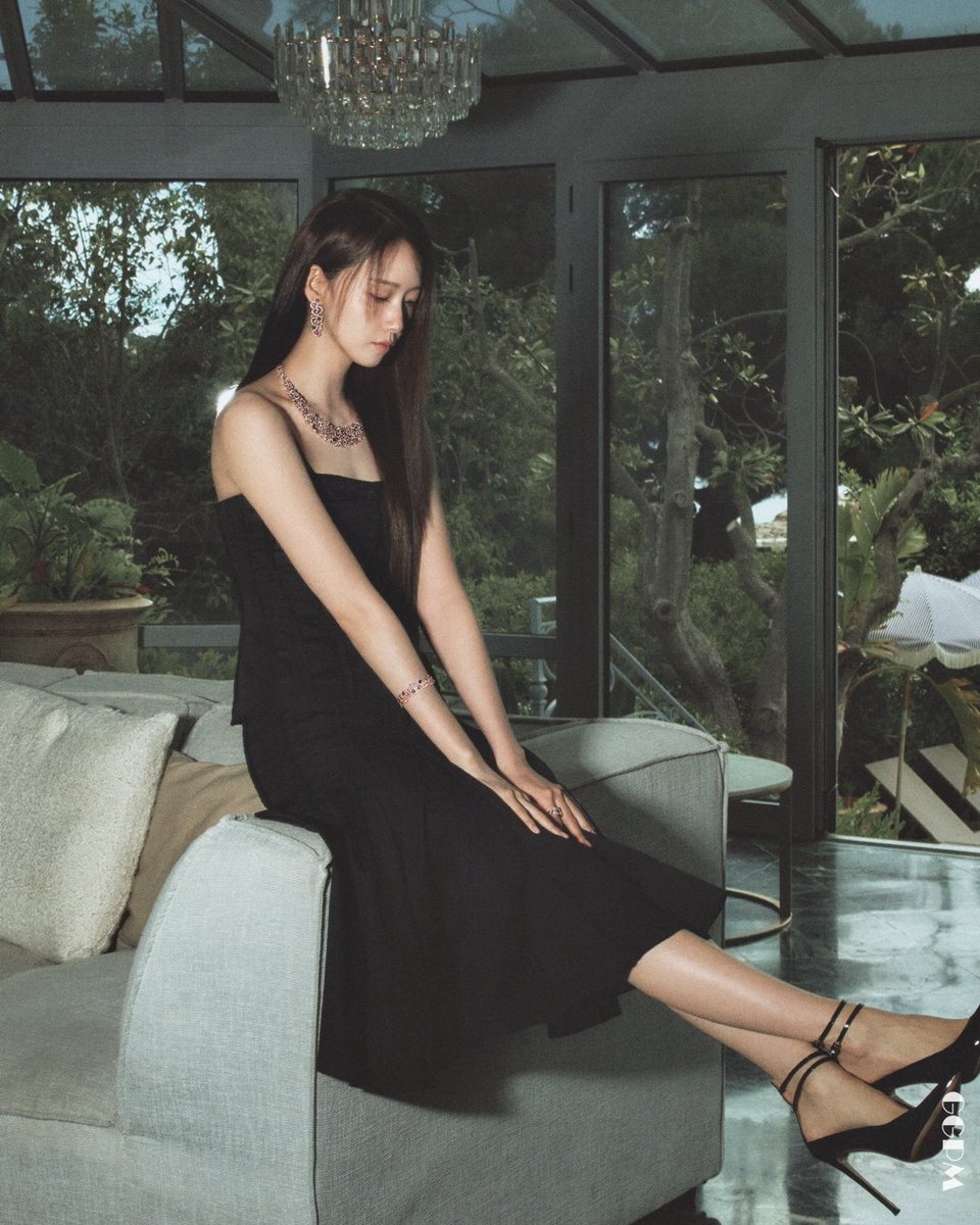 yeppeoyoona's tweet photo. YoonA x Qeelin for Dazed Korea August issue

She’s such a doll-like princess! 👑 

🔗 https://t.co/1rV0SEtB7h

#LimYoonA #임윤아 #YoonA #윤아 https://t.co/uTJ3IKPZKL