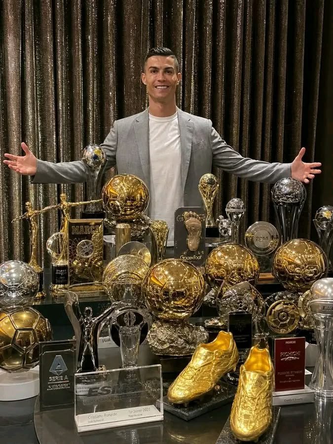 fanaccount9saw's tweet photo. The trophy room speaks louder than words. 🐐🏆🇵🇹⚽ https://t.co/XB25aJqgaL