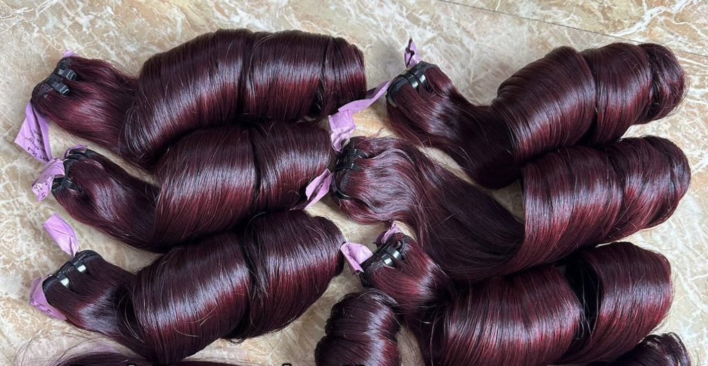 Msmenalicious's tweet photo. Whether you love rich brown tips, burgundy, or honey blonde, there’s a donor hair color that matches your style and personality.

14inches 300g with 5x5 closure.. N510,000
16inches 300g with 5x5 closure.. N600,000
18inches 300g with 5x5 closure.. N650,000
20inches 300g with 5x5 closure.. N700,000

Available on pre order.. Please send a DM to order..