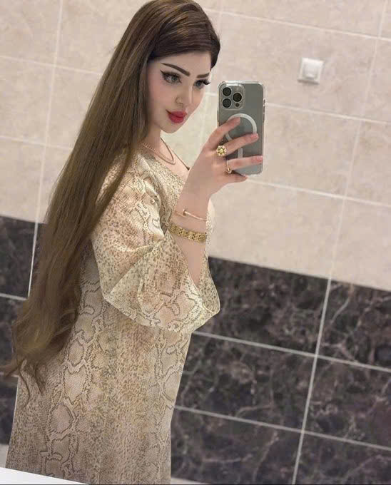 ATCHB's tweet photo. Rocking a snakeskin-inspired dress with subtle glammirror selfie vibes for a timeless look
XsHM https://t.co/swpqMjzAqI