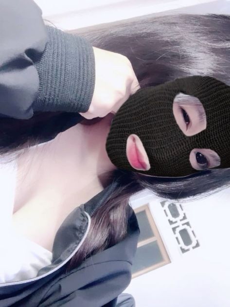 TheeClass's tweet photo. Balaclava vibes mystery meets street style
FGf https://t.co/sXxyuPGGKy