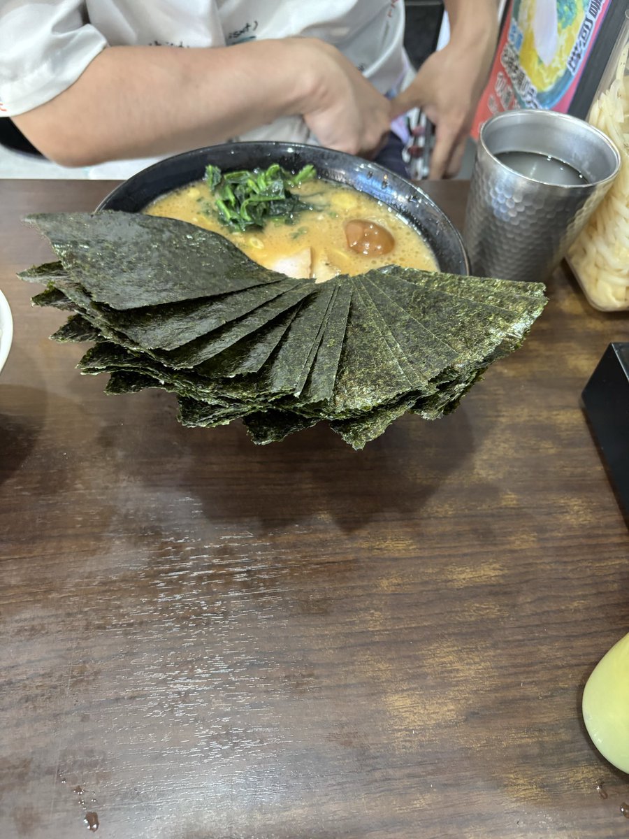 Fukufuku0037's tweet photo. あかまじゅとラーメン食べてきた！あかまじゅ海苔好きすぎなマジで https://t.co/SO5mfb3WVv