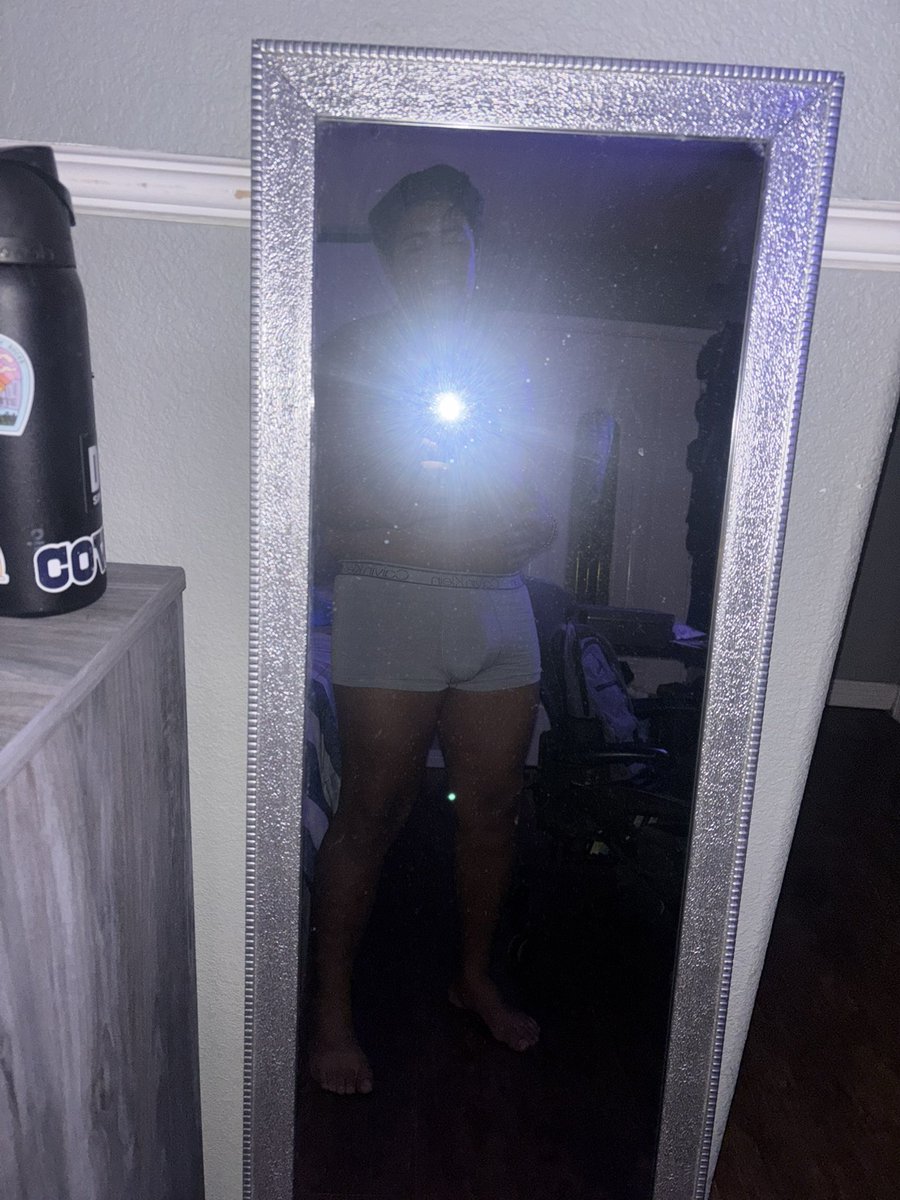 Daveyzx1's tweet photo. New pinned 📌 #startover
Dave 🤫 not new to #nsfwtwt
restart😏
24, straight, he/him, latino 🇲🇽
El Paso, Texas ☀️ #eptx
Dms always open 😎 #hmu
(My dick gets hard when I get new followers)😋 #horny #latino #bigdick https://t.co/Hgi5NUS7aL