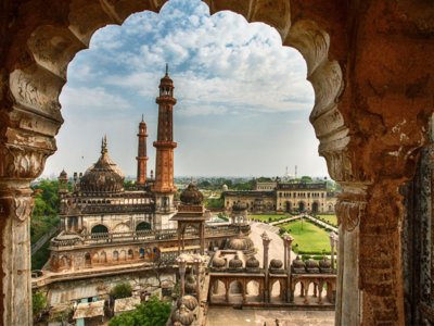MohdIsmail0022's tweet photo. Aadab, Nawabon ke sheher #Lucknow me aapka khair-maqdam hai.
Main yahan 2-3 din ke liye hun, aur jo bhi khaas aur zaroori mehsoos karunga, 
wo sab aapke saath zaroor share karunga. https://t.co/mWxMUVvN4K