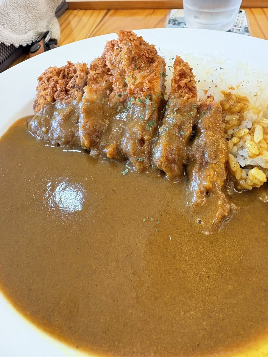 rxephon's tweet photo. 最後のまるキチのカツカレー https://t.co/NFIuwQaCCE