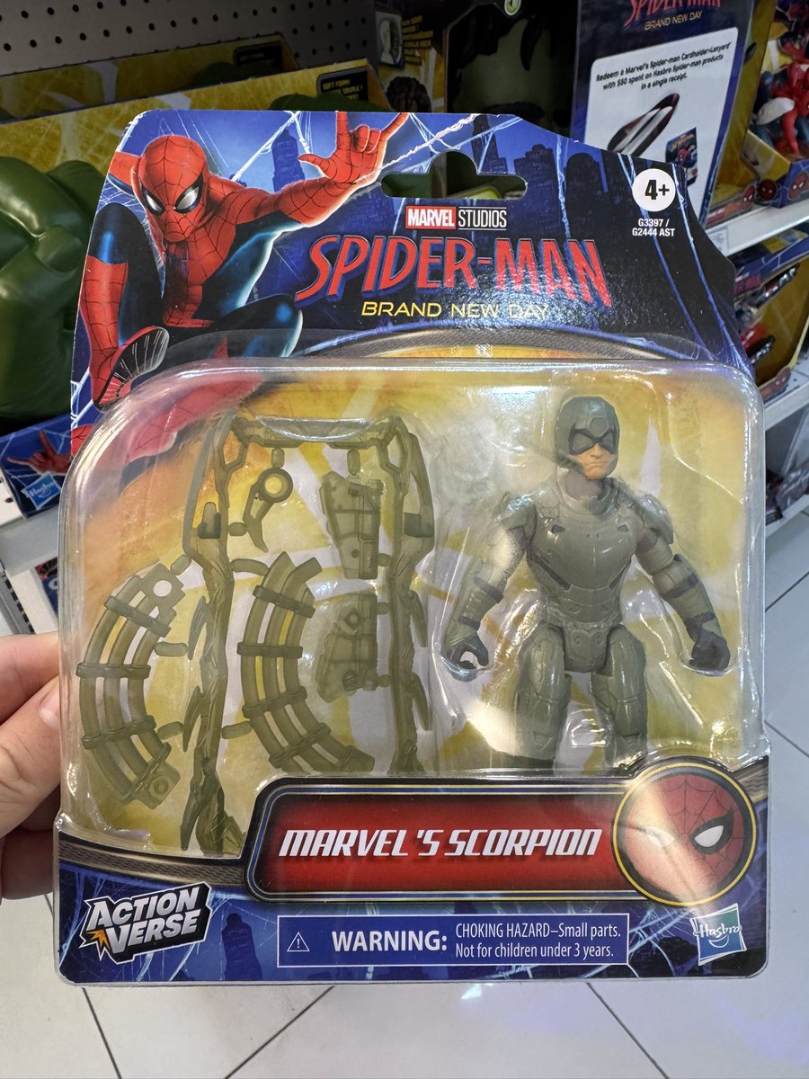 visitsingpore's tweet photo. 新スパイダーマン映画のキャラクター発見！
黒スパイダーマンやっぱりでるんだ

#brandnewday https://t.co/AHuerkA9sF