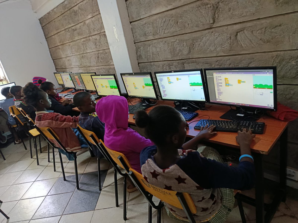 lea_org's tweet photo. 🎮Week 14 at Mogra Rescue Center

This week, learners continued developing their first Scratch game by adding obstacles and refining game timings to create a smoother gameplay experience.

#LEAOrganization #MograRescueCenter #ScratchProgramming #GameDevelopment https://t.co/EIk1sviCOR