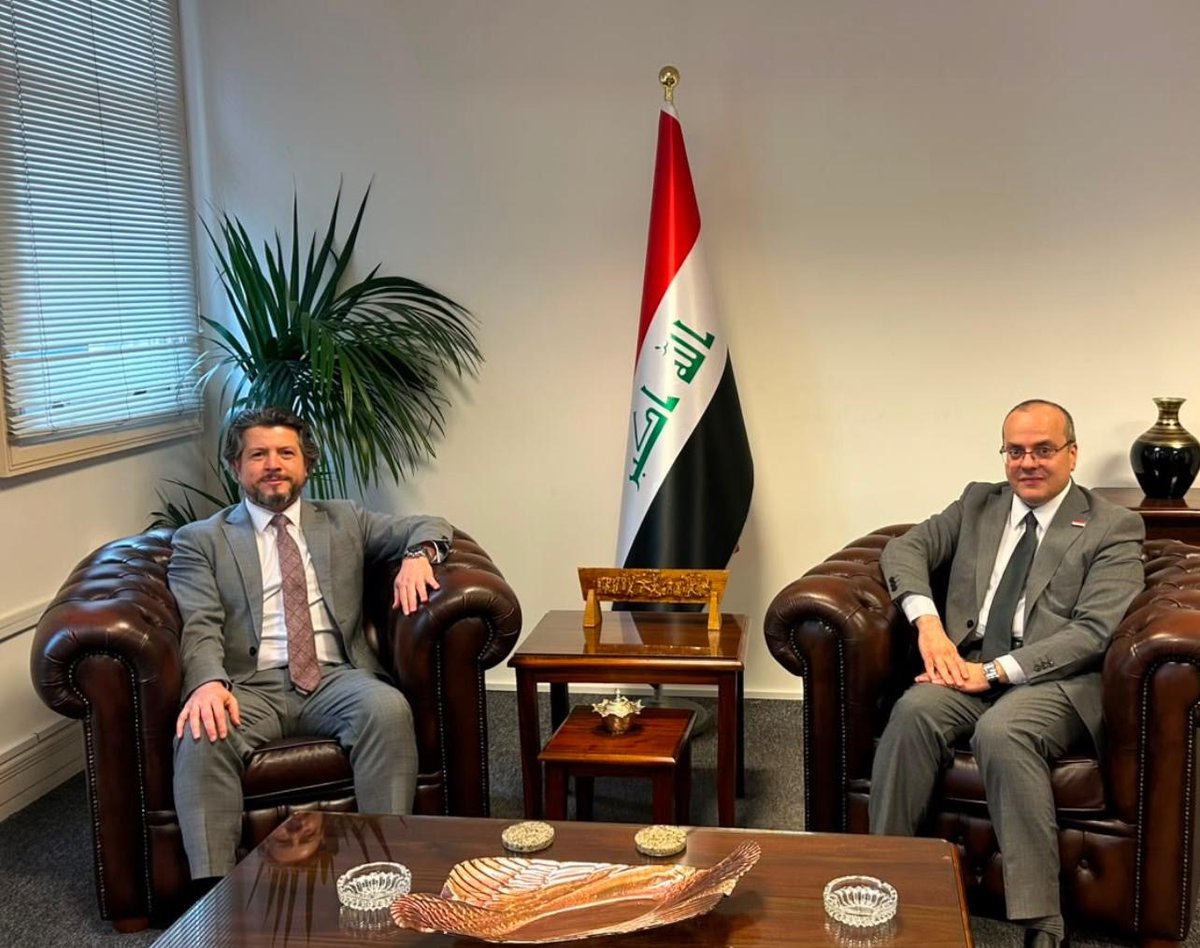 IraqinMan's tweet photo. إستقبل القنصل العام د. وائل الربيعي المدير التنفيذي لمكتب الخطوط الجوية التركية في مانشستر وشمال المملكة المتحدة.
Dr. Wael Al-Robaaie, Consul General of the Republic of Iraq in Manchester, received the General Manager of Turkish Airlines for Manchester and North UK. https://t.co/TCoRLAwwlO