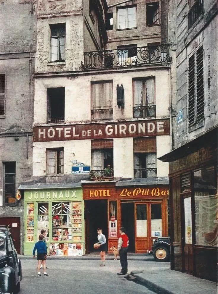 JanHoving4's tweet photo. Eva Marton.  Paris, 1955. https://t.co/oKN9W9fsQb