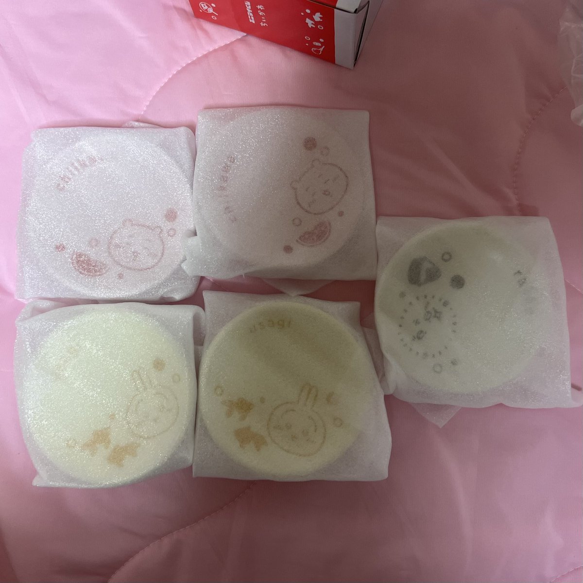 warechaaa's tweet photo. 【交換】
ちいかわ エニマイくじ

譲：
ぬいぐるみ(モモンガ、くりまんじゅう)
ポーチ(モモンガ／古本屋)
レトロコップ(ちいかわ、うさぎ、ラッコ)
豆皿(ちいかわ、うさぎ、ラッコ)

求：同種 ハチワレ

横浜、池袋 手渡し交換希望 https://t.co/4mPcjCDgDe