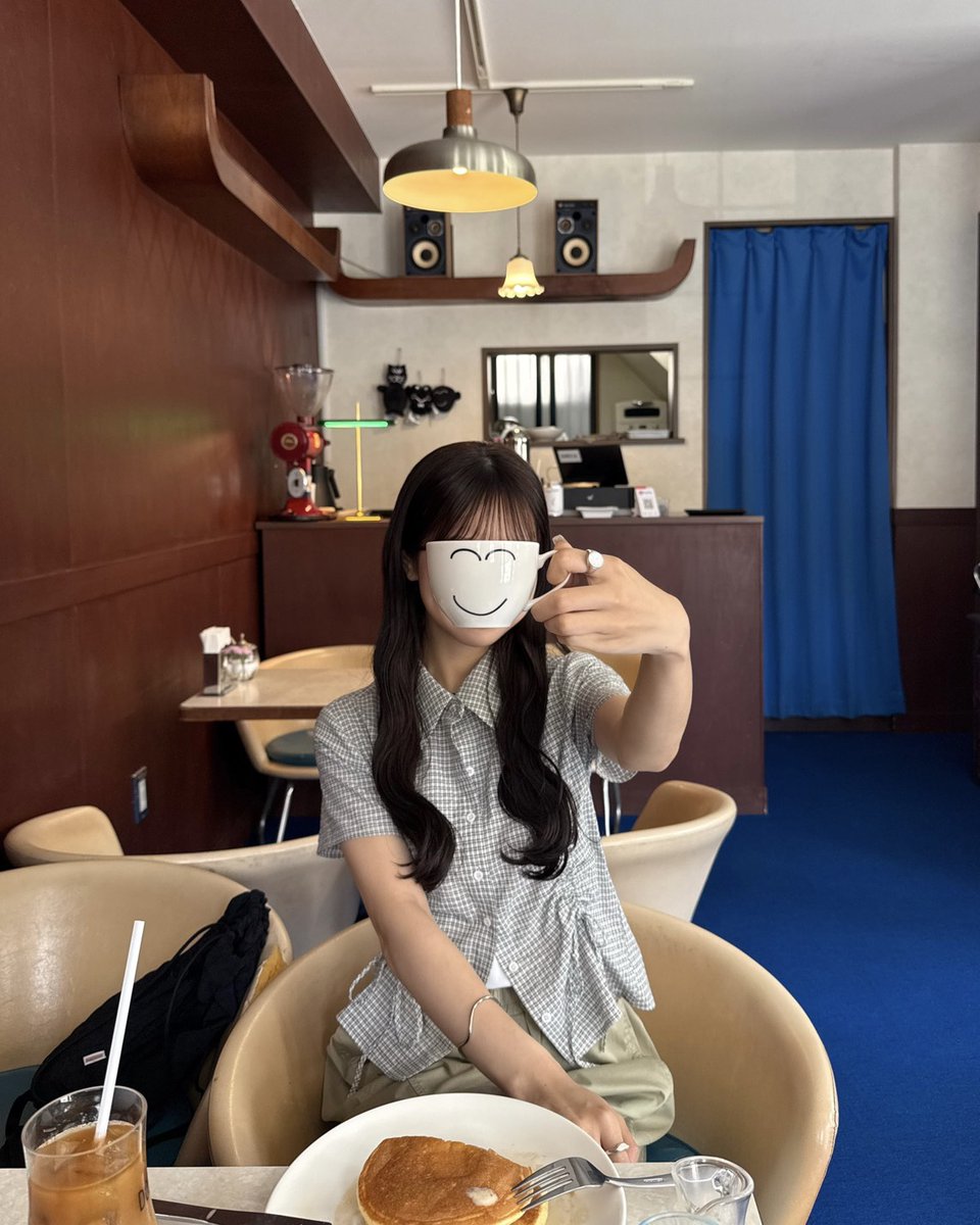 callautia_jp's tweet photo. このチェックシャツ、ドロストでシルエット変えられるの可愛い💭
#callautia #カラウティア https://t.co/VvQnQUh9kZ