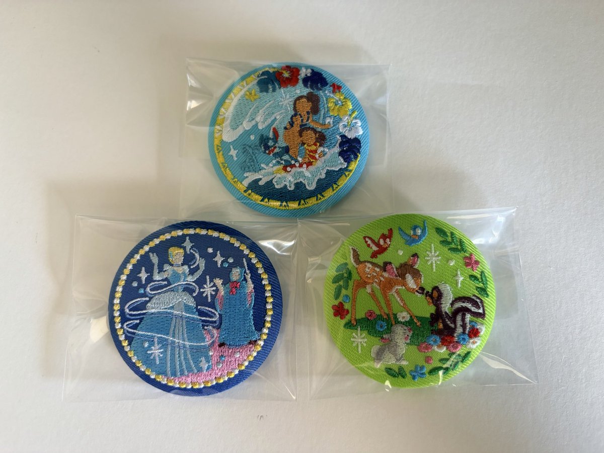 Aoi00872's tweet photo. 【交換】ディズニー　刺繍缶バッチ

譲:シンデレラ　リロ&amp;スティッチ　バンビ

求:ズートピア　トイストーリー

1弾・2弾どちらでも大丈夫です。
郵送交換。 https://t.co/0CoBwu7C3Q