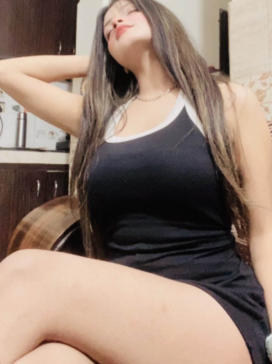 meansimran's tweet photo. Face card with 
Thick thighs card https://t.co/xDECpIF9bI