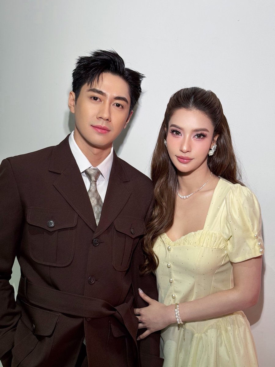 paintfeel's tweet photo. คู่รักไฮโซตัวท็อปแห่งพระนคร ขยับตัวทำอะไรก็เป็นที่จับตามองของชาวบางกอก https://t.co/SYa3KFVRQk