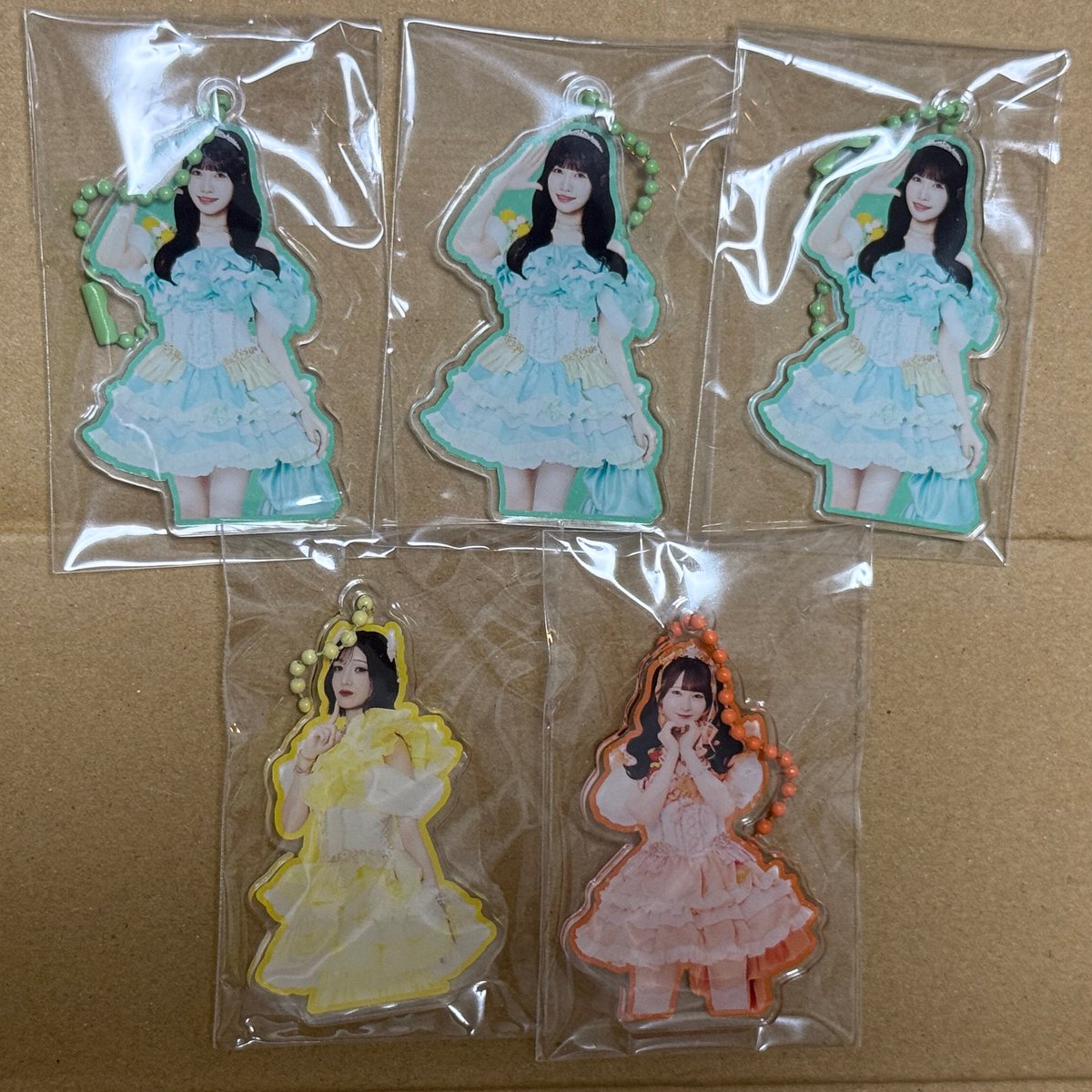 ruby__sphene's tweet photo. いぎなり東北産 11周年 ランダムミニアクリルキーホルダー  アクキー 交換

【譲】　安杜羽加、吉瀬真珠、桜ひなの
【求】　伊達花彩 > 北美梨寧、買取

郵送または8/29,30手渡し
お気軽にお声掛けください🙇‍♀️ https://t.co/7fMrQt6c3Q